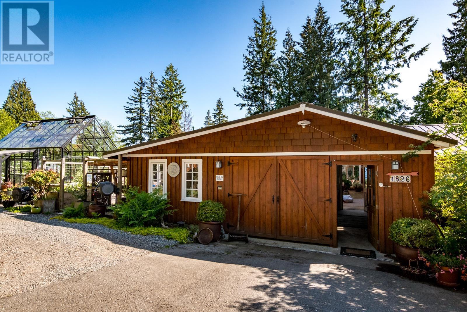 1826 Sunshine Coast Highway, Roberts Creek, British Columbia  V0N 2W5 - Photo 9 - R2785477