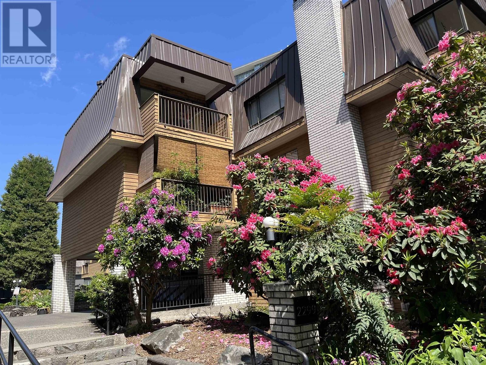 310 2299 E 30th Avenue, Vancouver, British Columbia  V5N 5N1 - Photo 1 - R2785701