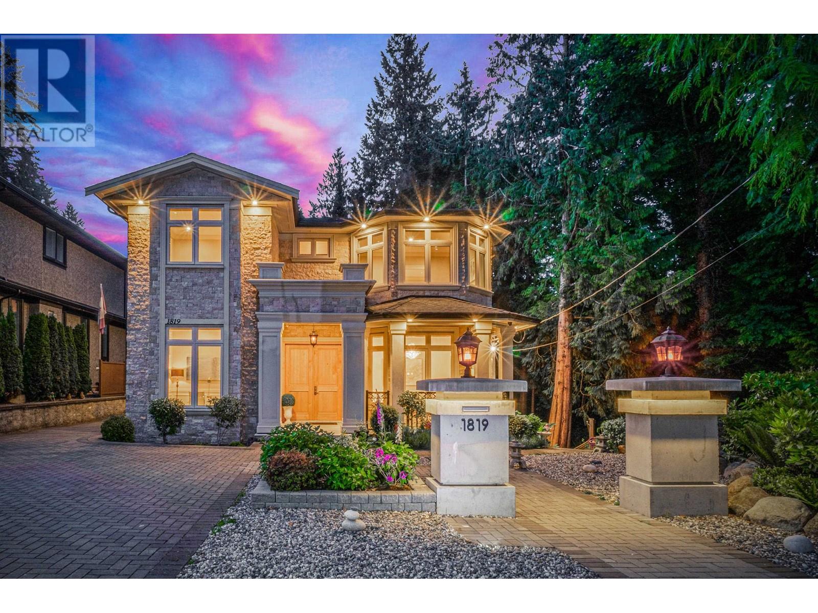 1819 FULTON AVENUE, west vancouver, British Columbia