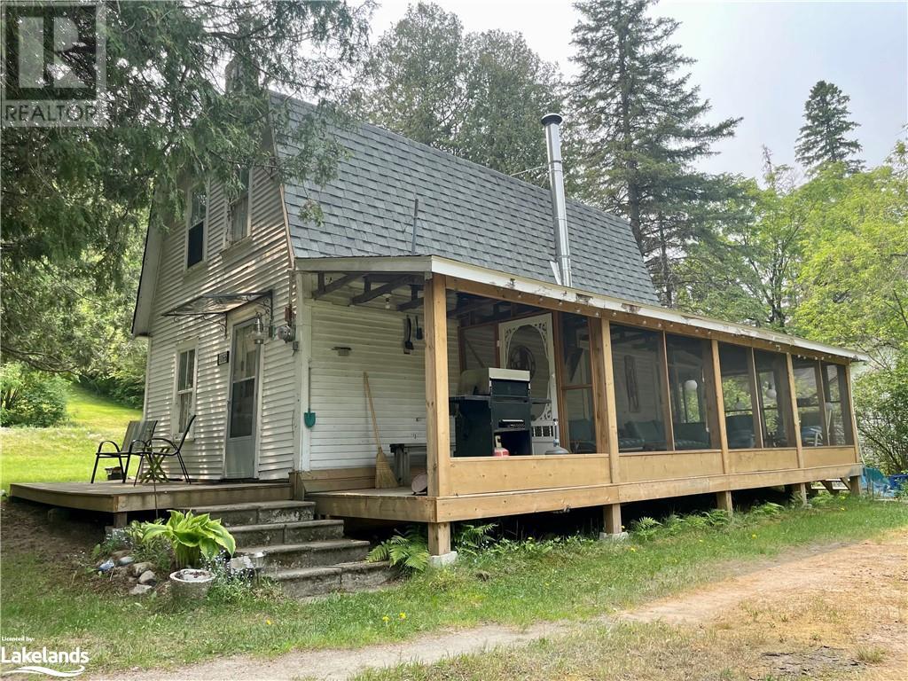 1066 Ferguson Road, Katrine, Ontario P0A 1L0 (25685408) Bay
