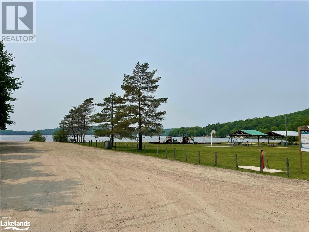 1066 Ferguson Road, Katrine, Ontario P0A 1L0 (25685408) Bay