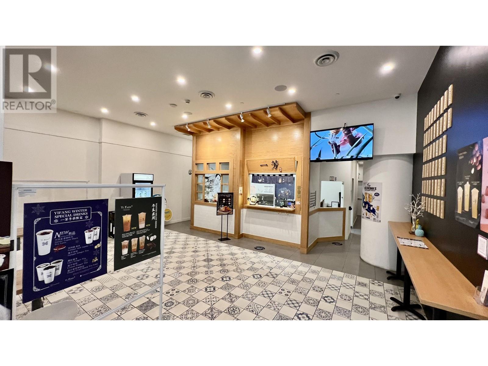 302 470 Sw Marine Drive, Vancouver, British Columbia  V5X 0C7 - Photo 2 - C8052047