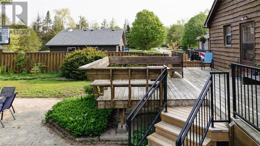203 Cedar Close, Point Clark, Ontario  N2Z 2X3 - Photo 34 - 40424598
