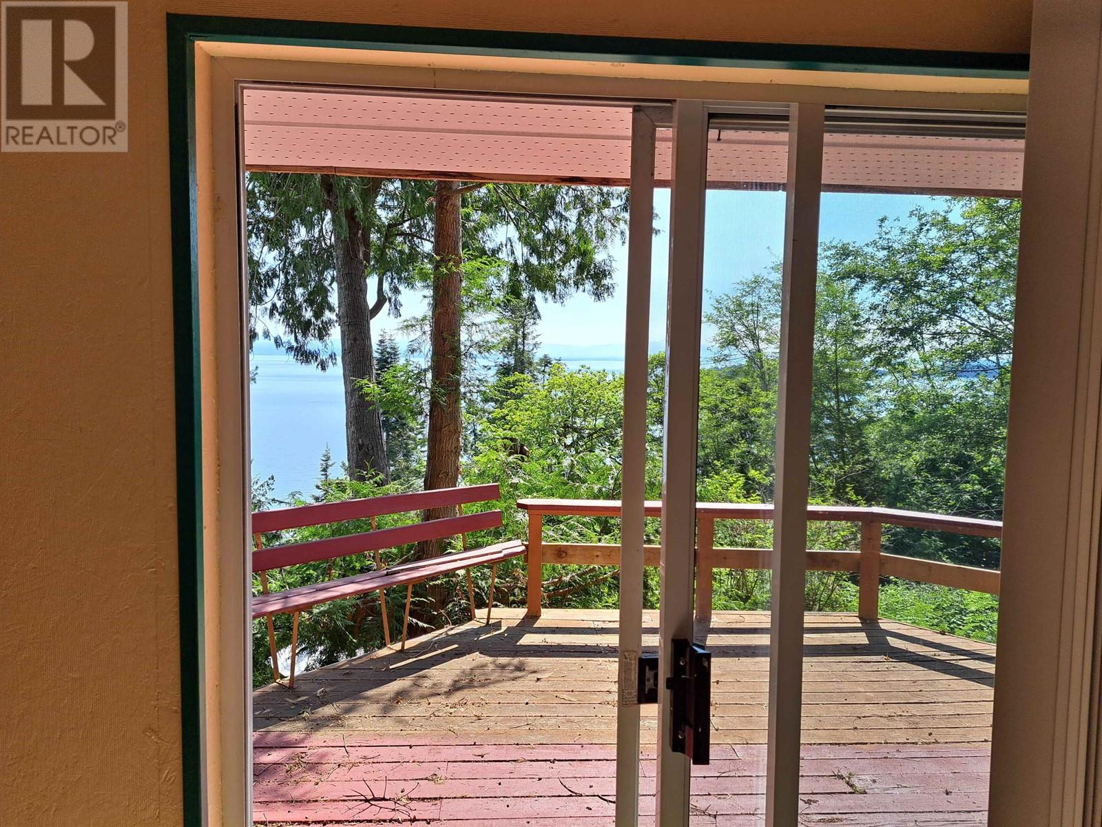 8141 Redrooffs Road, Halfmoon Bay, British Columbia  V7Z 1A7 - Photo 6 - R2786622