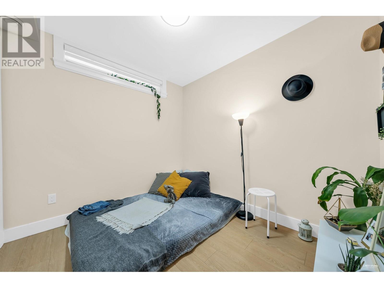 3596 Monmouth Avenue, Vancouver, British Columbia  V5R 5S2 - Photo 8 - R2784446