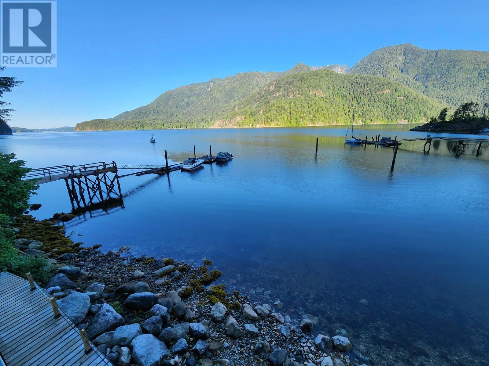 14 Buntzen Bay, North Vancouver, British Columbia  V0V 0V0 - Photo 32 - R2786727