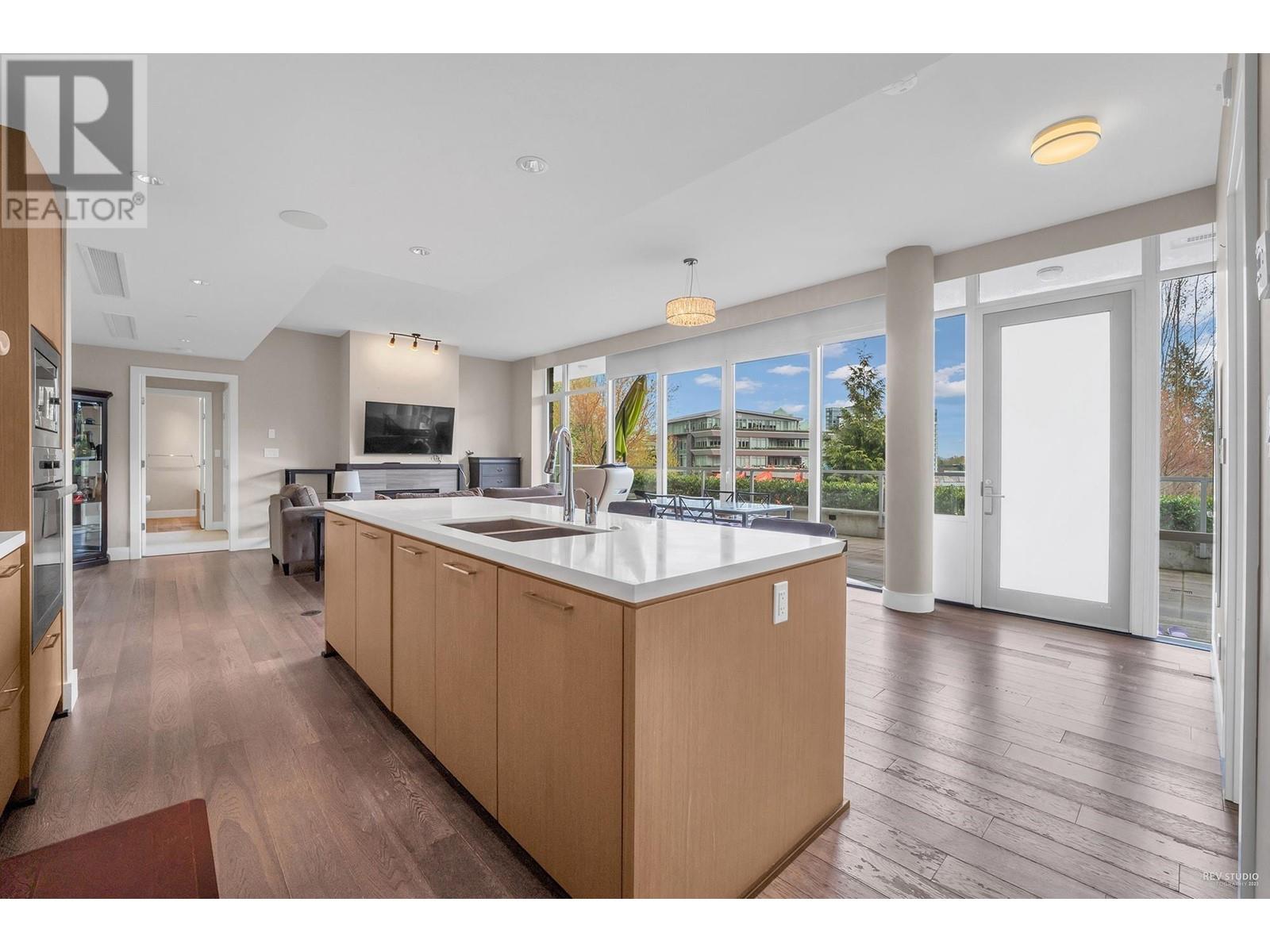 102 908 Keith Road, West Vancouver, British Columbia  V7T 1M3 - Photo 4 - R2786801