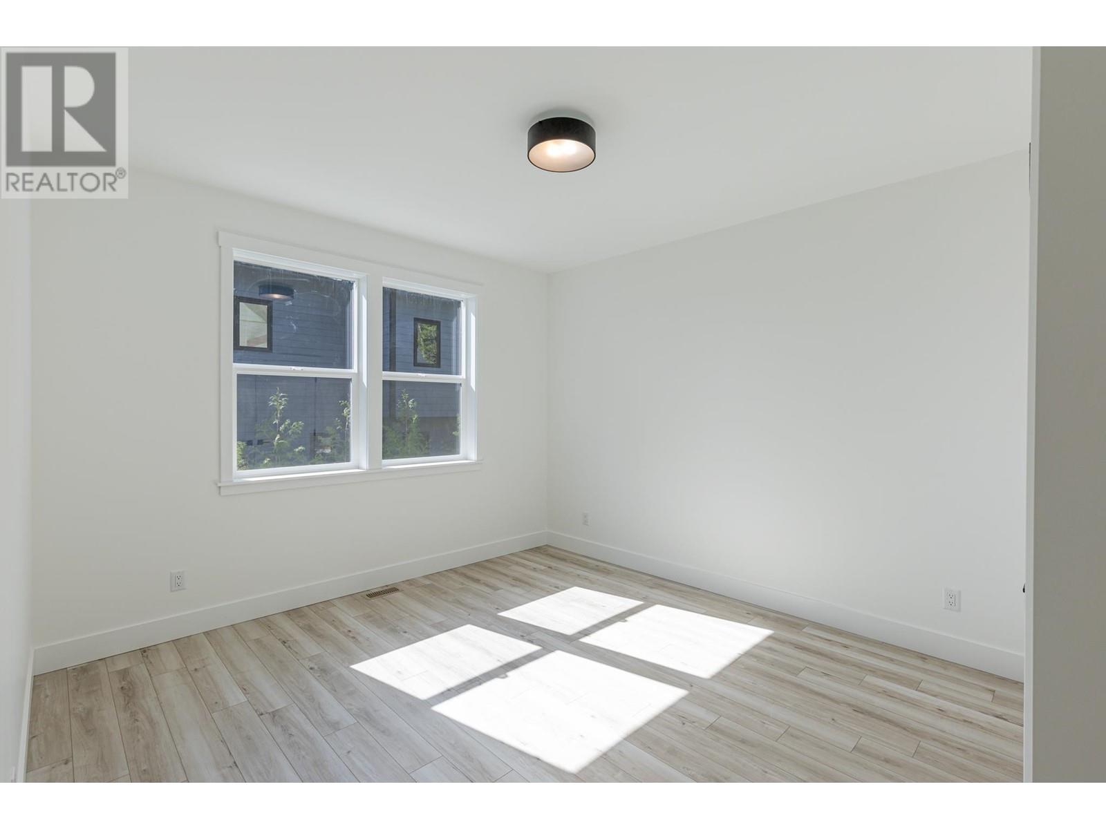 3010 Green Way, Roberts Creek, British Columbia  V0N 2W0 - Photo 14 - R2786927