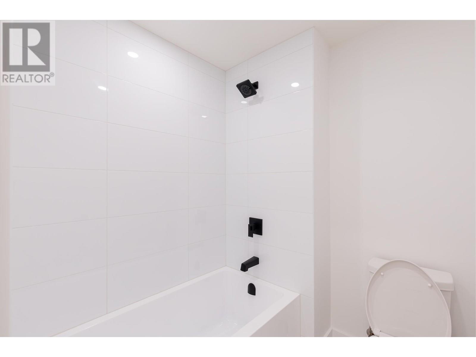 3010 Green Way, Roberts Creek, British Columbia  V0N 2W0 - Photo 29 - R2786927
