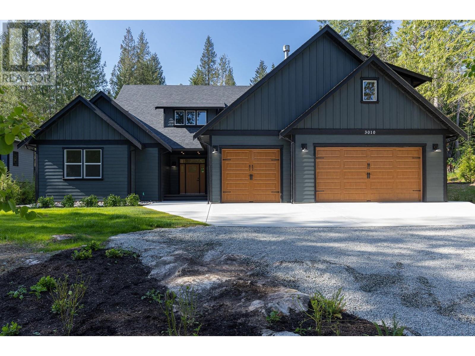 3010 GREEN WAY, roberts creek, British Columbia