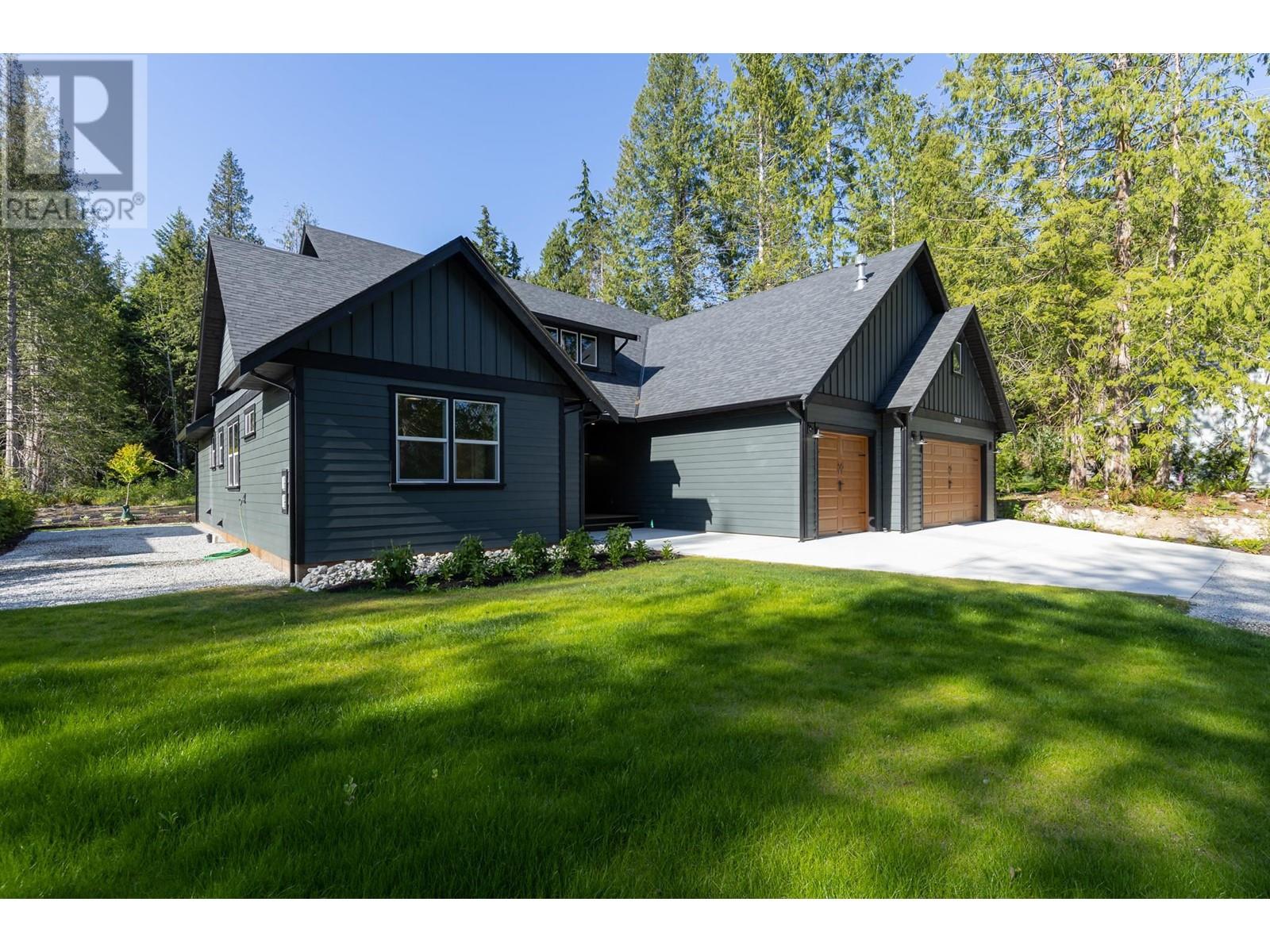 3010 Green Way, Roberts Creek, British Columbia  V0N 2W0 - Photo 3 - R2786927