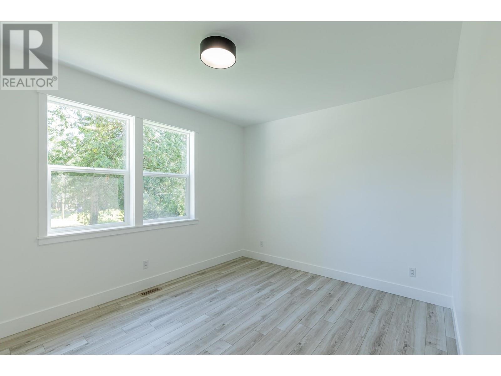 3010 Green Way, Roberts Creek, British Columbia  V0N 2W0 - Photo 16 - R2786927