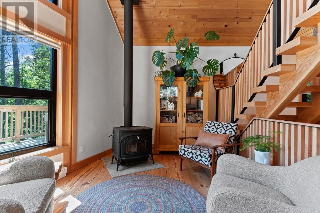 23 Cloudburst Road, Whistler, British Columbia  V0N 1B1 - Photo 4 - R2787022