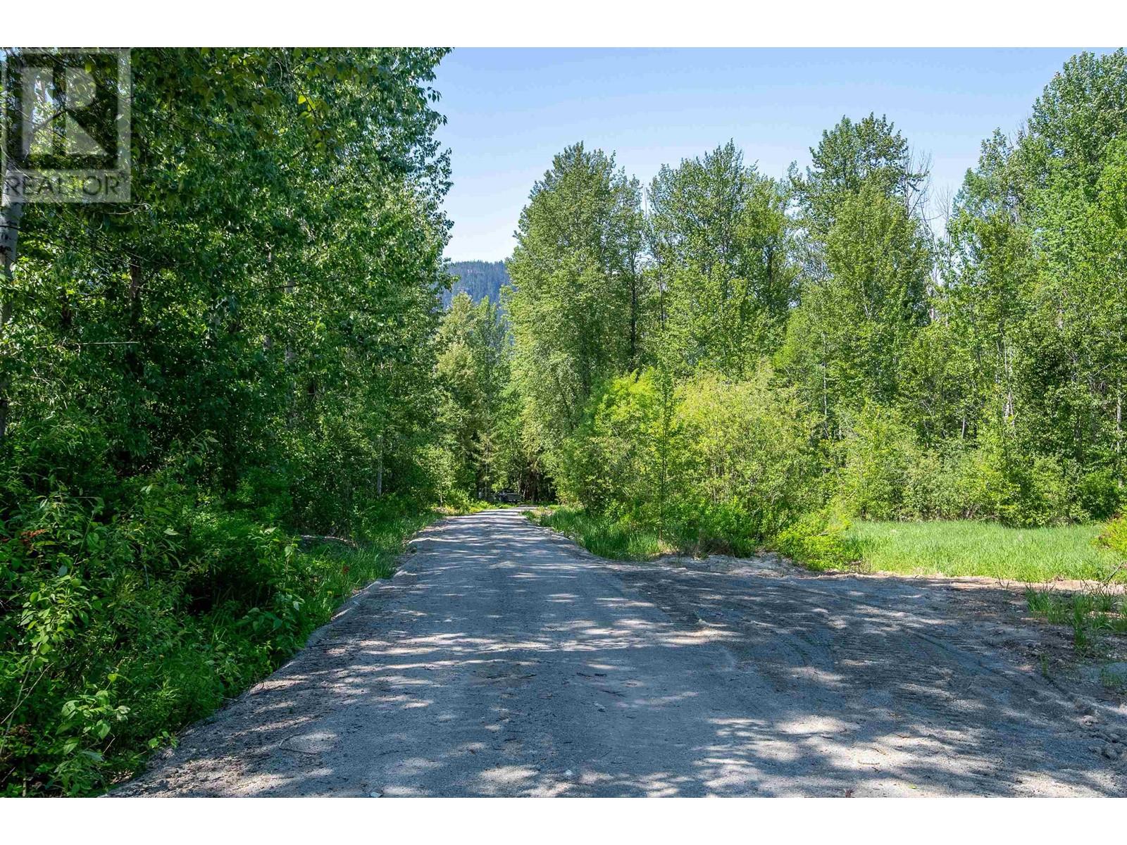 7471 Urdal Road, Pemberton, British Columbia  V0N 2L1 - Photo 7 - R2786898