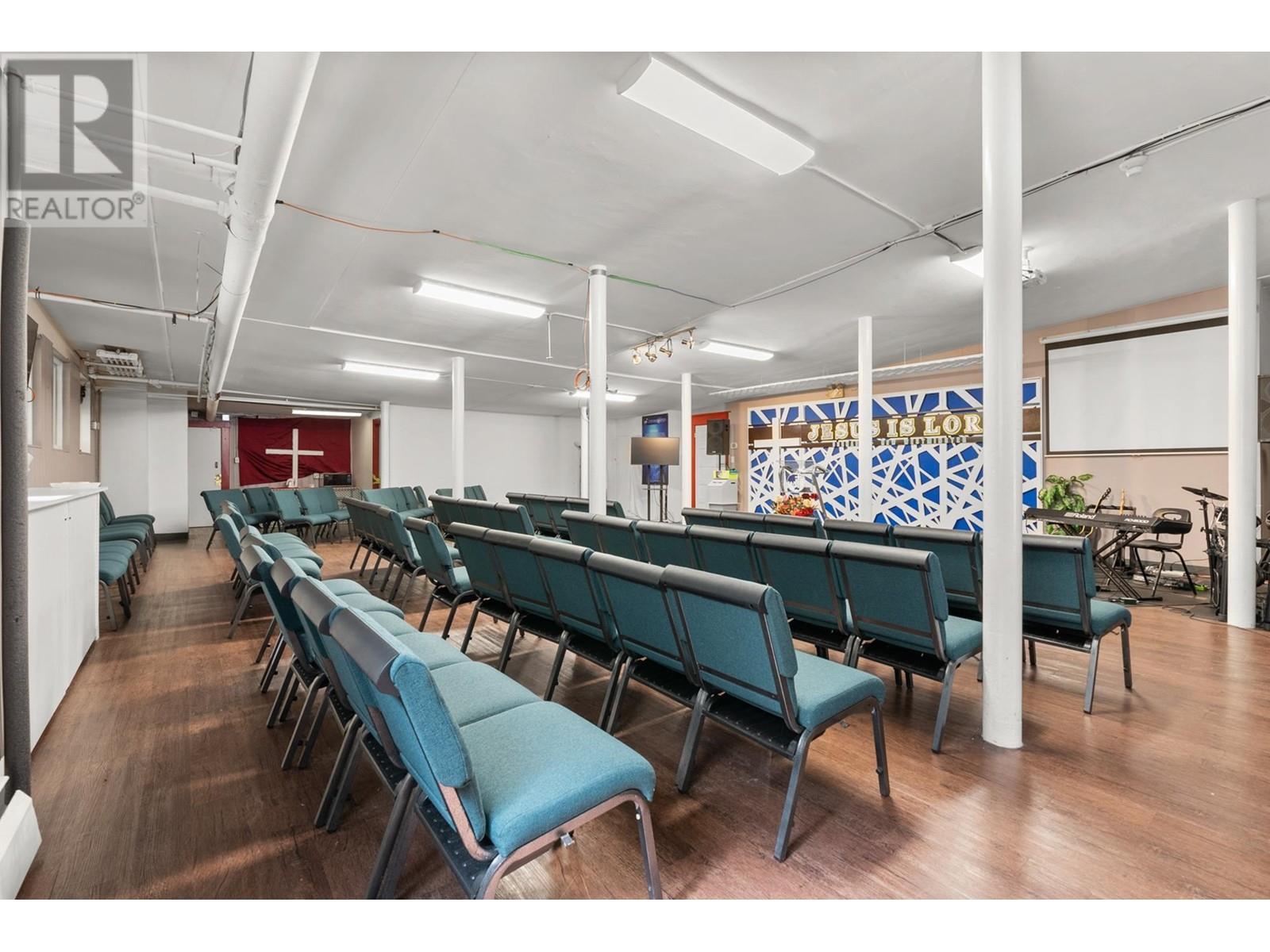 1105 Sixth Avenue, New Westminster, British Columbia  V3M 2B7 - Photo 17 - R2782618