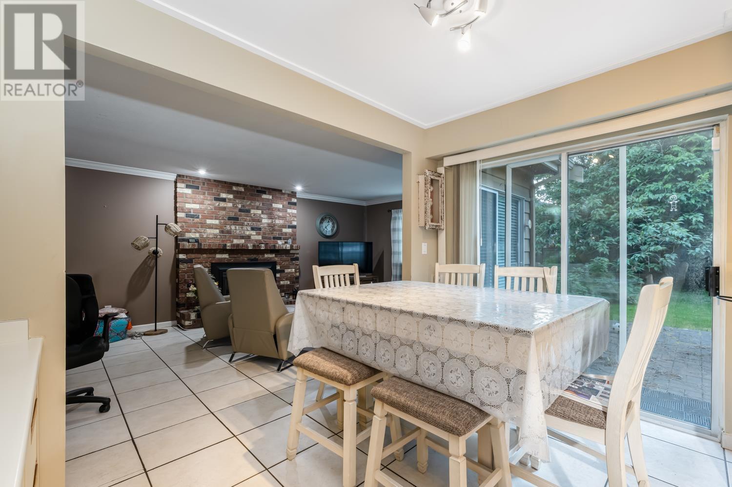 4680 Camlann Court, Richmond, British Columbia  V7C 4S1 - Photo 11 - R2786934