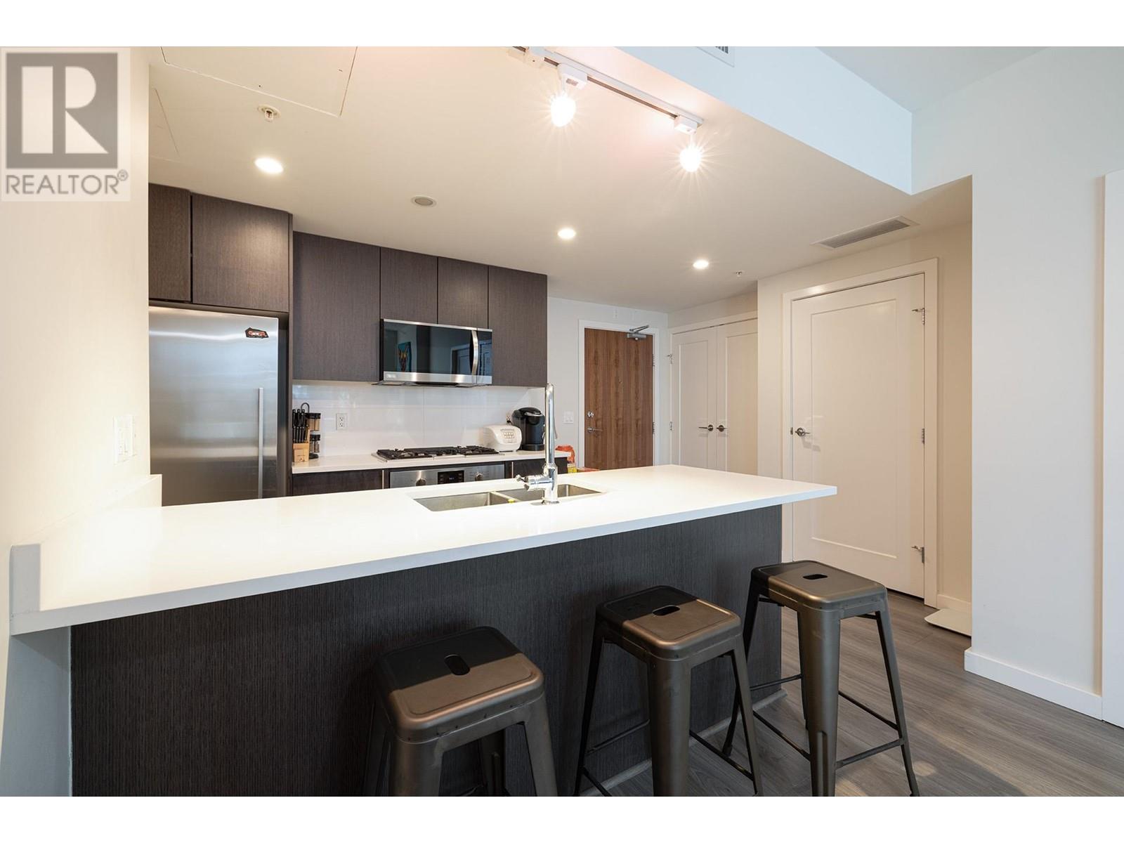 912 8688 Hazelbridge Way, Richmond, British Columbia  V6X 0R6 - Photo 3 - R2784703