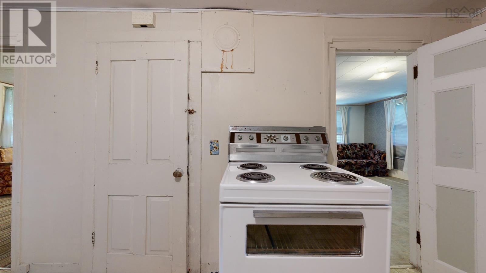 5080 Highway 10, New Germany, Nova Scotia, B0R1E0, ,Multi-family,For Sale,202311579