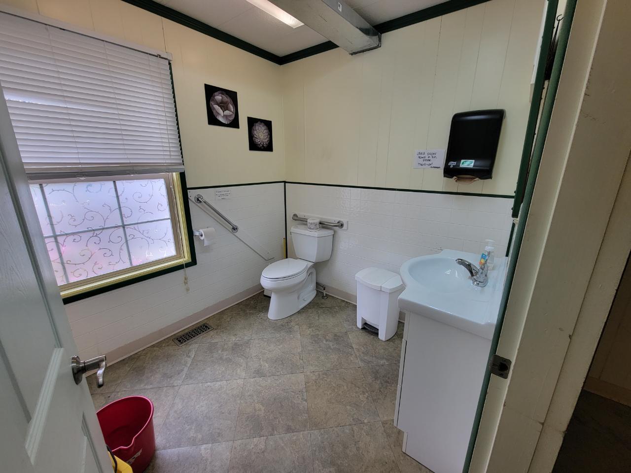 316 6th Avenue, New Denver, British Columbia  V0G 1S0 - Photo 8 - 2471375