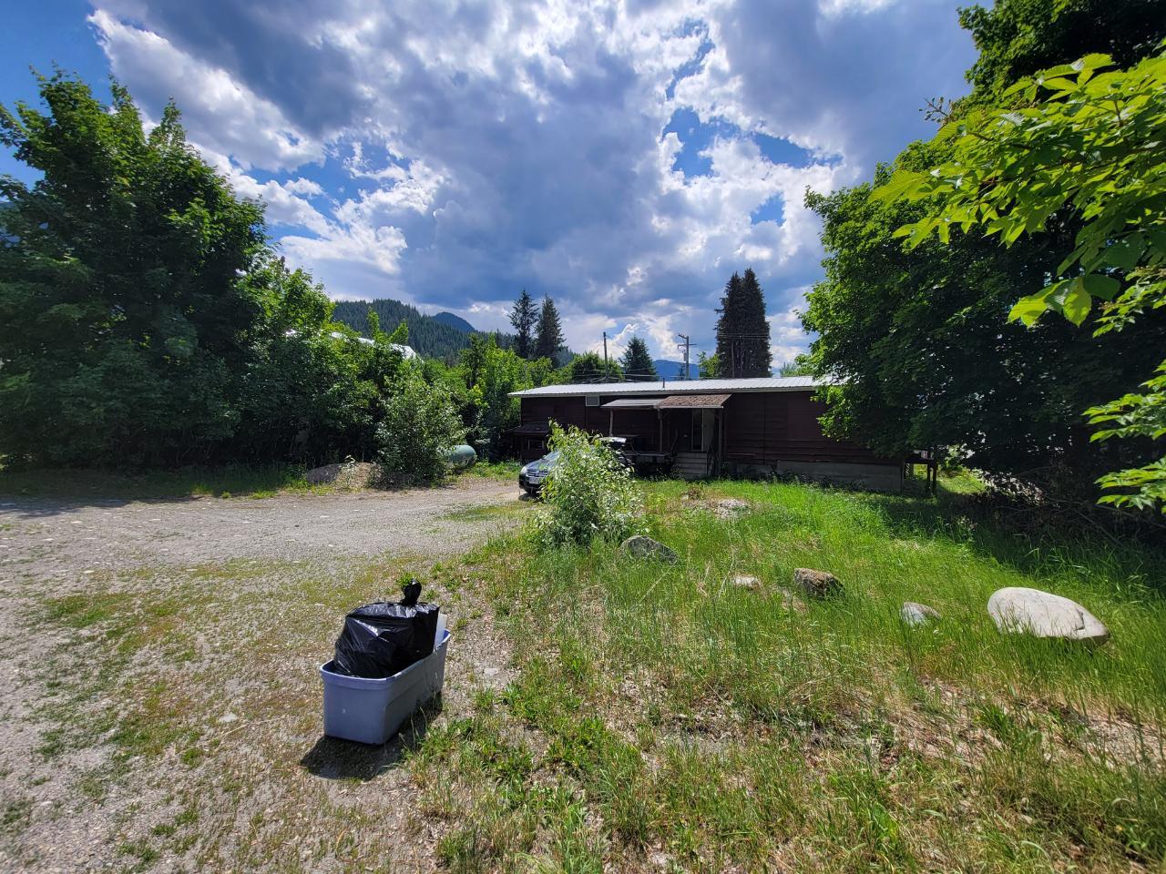 316 6th Avenue, Village Of New Denver, British Columbia  V0G 1S0 - Photo 3 - 2471407