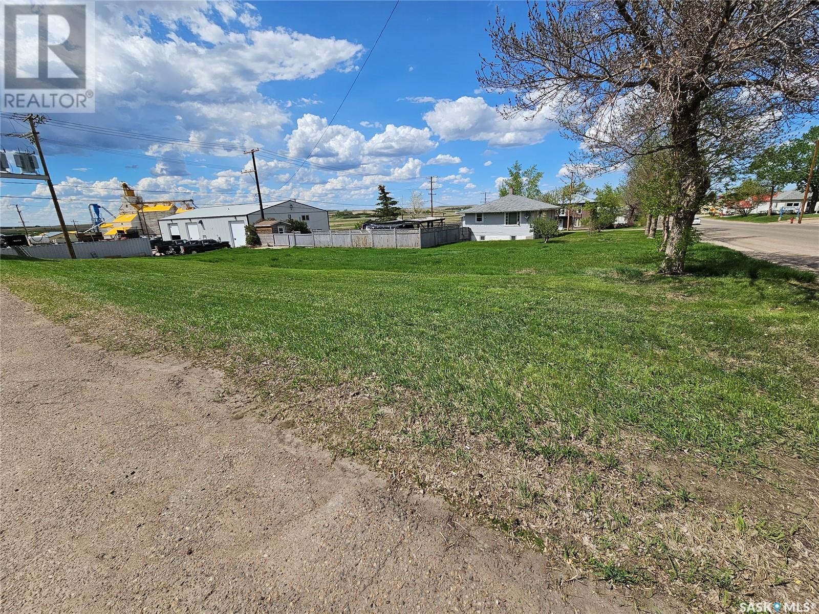 3484 Rutland Avenue, Gull Lake, Saskatchewan  S0N 1A0 - Photo 2 - SK933253