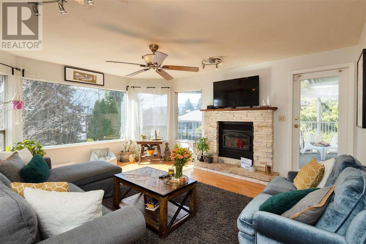 332 St. Patricks Avenue, North Vancouver, British Columbia  V7L 4S9 - Photo 1 - R2787545