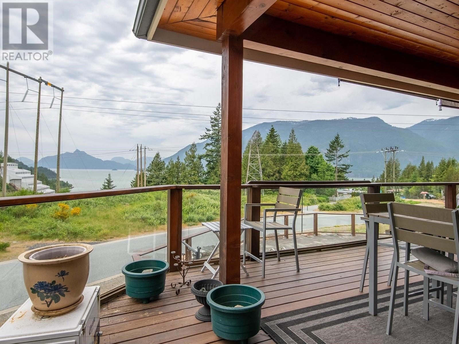 924 Thistle Place, Britannia Beach, British Columbia  V8B 1J2 - Photo 18 - R2787154