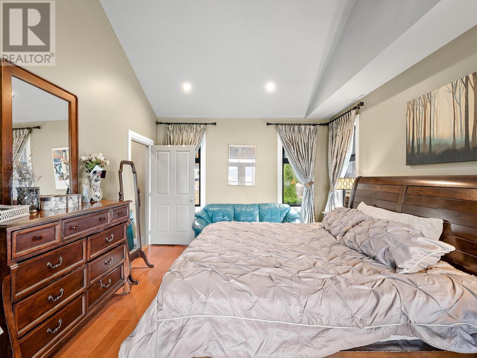 924 Thistle Place, Britannia Beach, British Columbia  V8B 1J2 - Photo 22 - R2787154