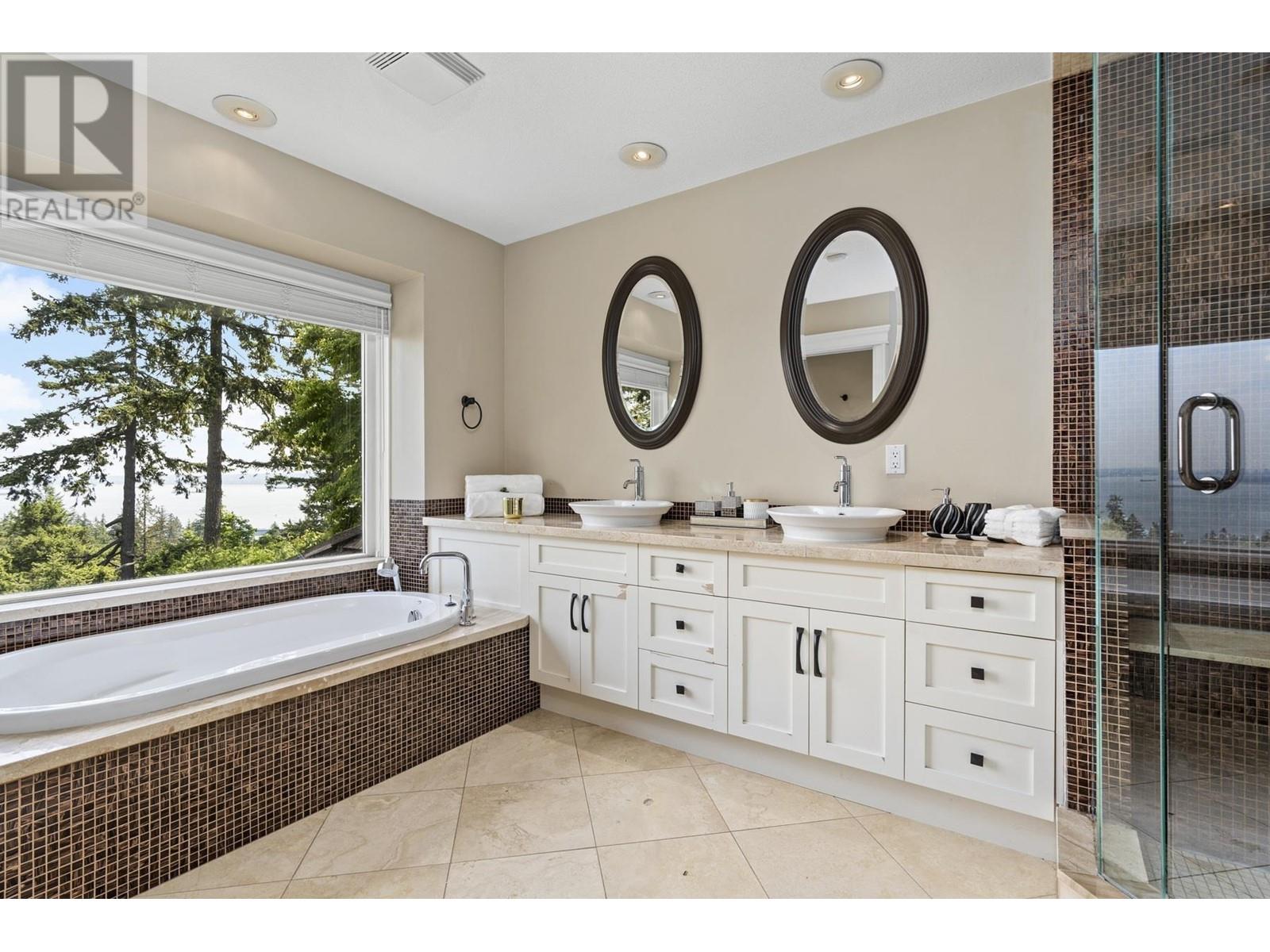 4882 Vista Place, West Vancouver, British Columbia  V7W 3E7 - Photo 25 - R2787273
