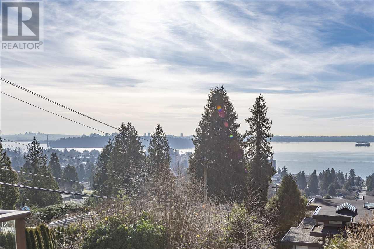 2510 Queens Avenue, West Vancouver, British Columbia  V7V 2Y8 - Photo 18 - R2787343