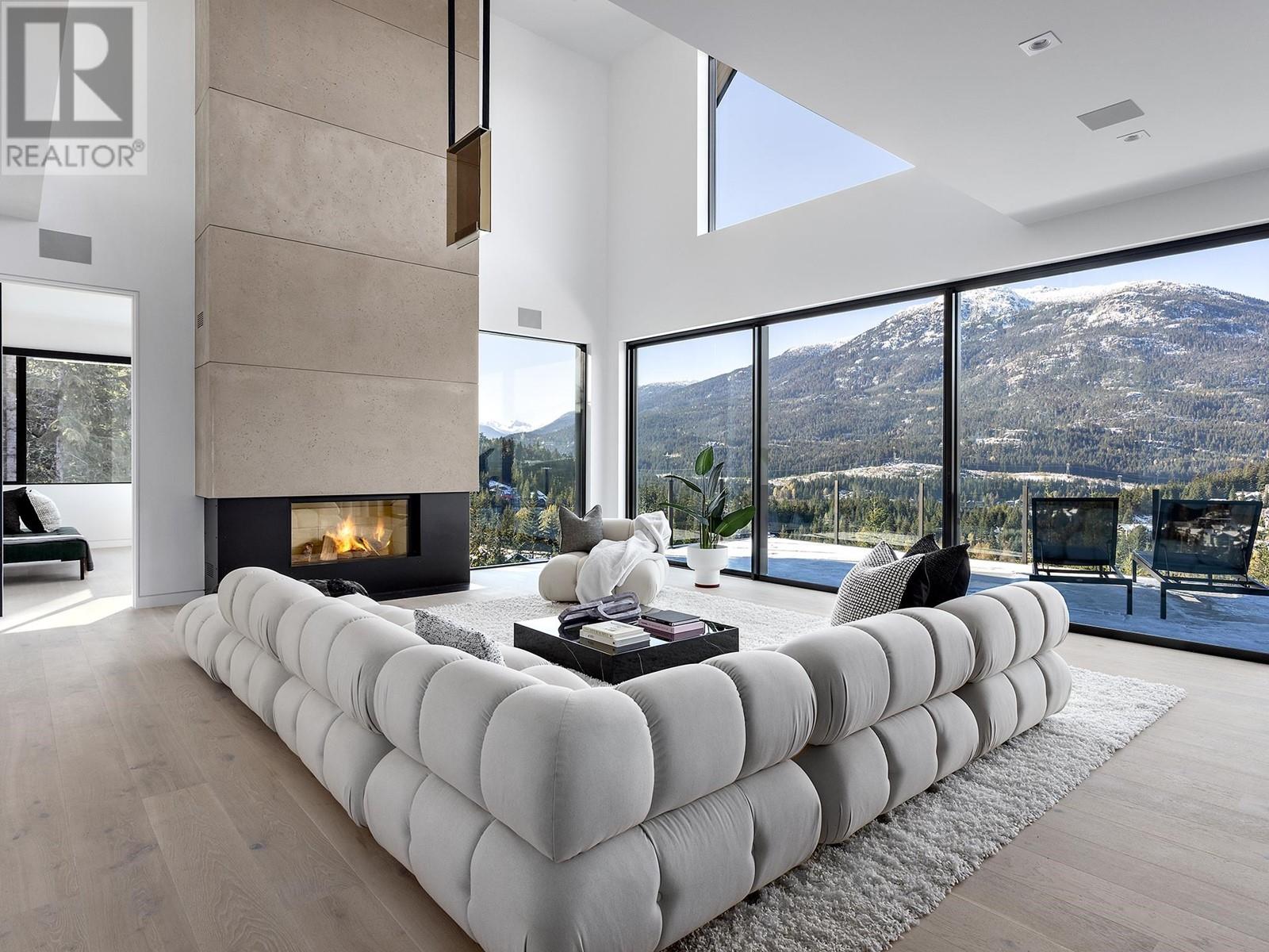 3824 Sunridge Drive, Whistler, British Columbia  V8E 0W1 - Photo 6 - R2784823