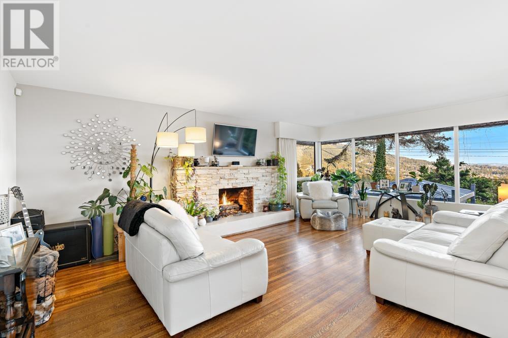 68 Bonnymuir Drive, West Vancouver, British Columbia  V7S 1L2 - Photo 4 - R2762728