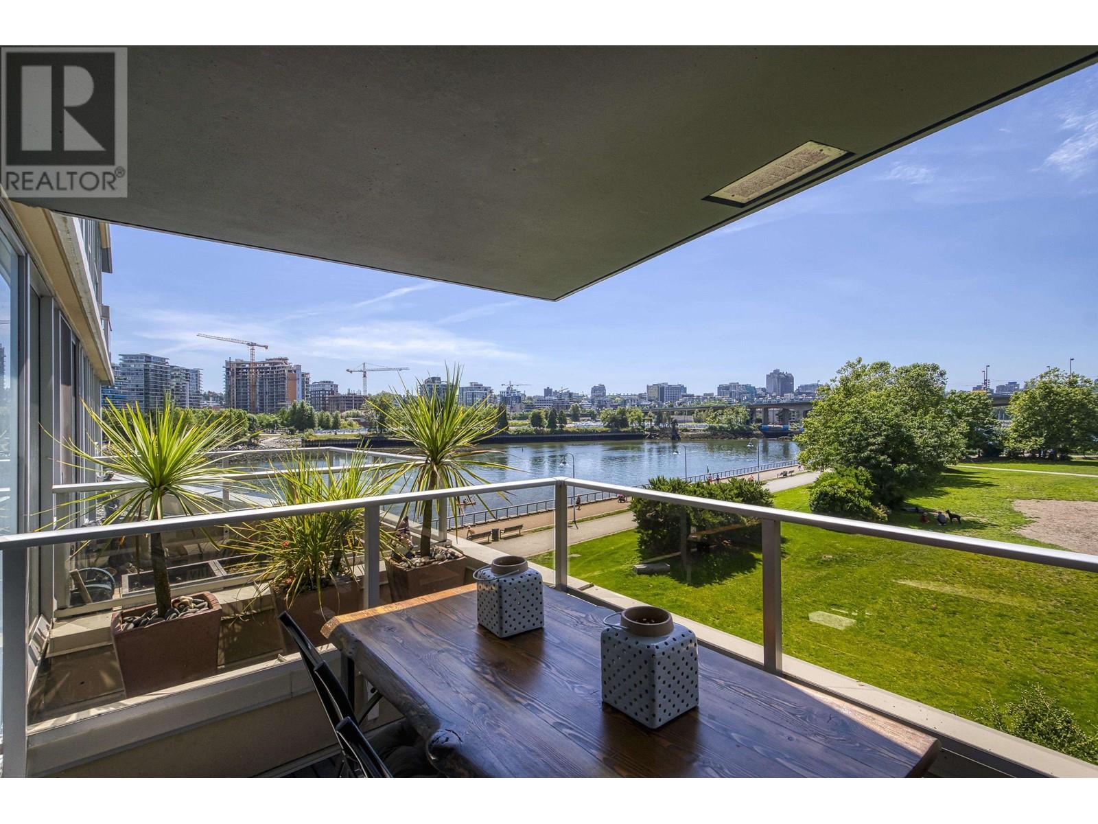 303 8 Smithe Mews, Vancouver, British Columbia  V6B 0A5 - Photo 18 - R2787600