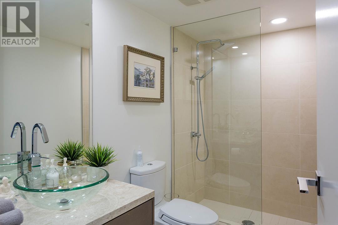 303 8 Smithe Mews, Vancouver, British Columbia  V6B 0A5 - Photo 3 - R2787600