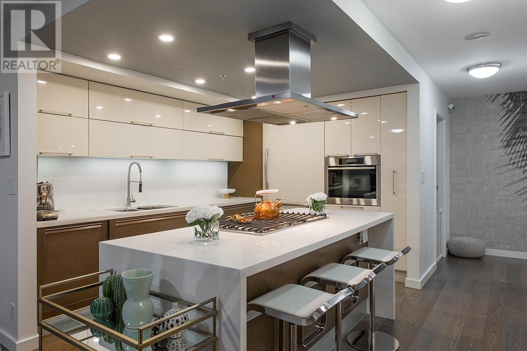 303 8 Smithe Mews, Vancouver, British Columbia  V6B 0A5 - Photo 5 - R2787600