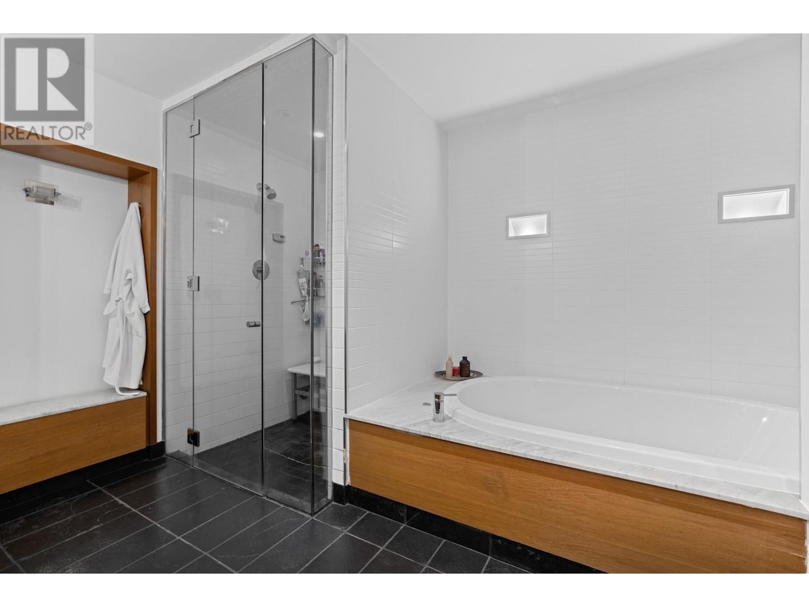 401 499 Drake Street, Vancouver, British Columbia  V6B 1B1 - Photo 24 - R2787896