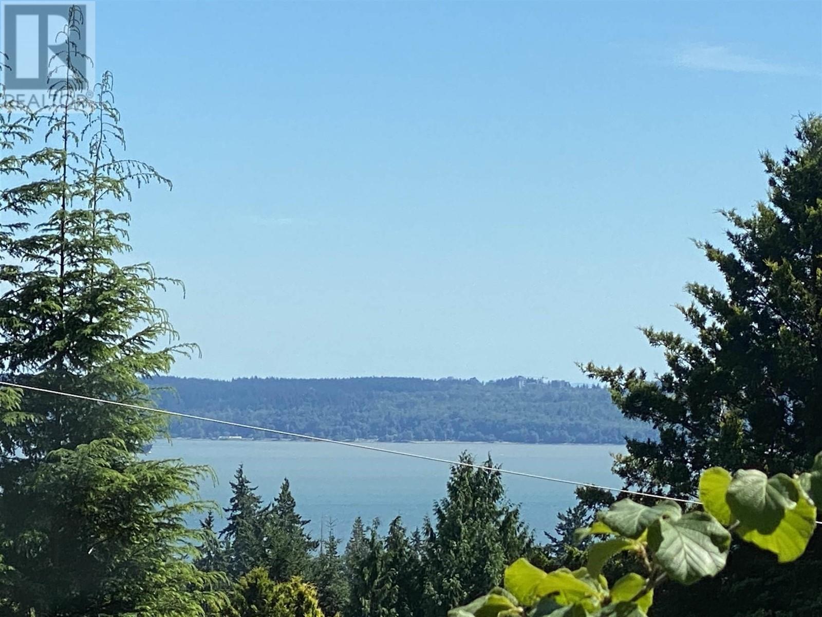 4741 Rutland Road, West Vancouver, British Columbia  V7W 1G6 - Photo 1 - R2787919