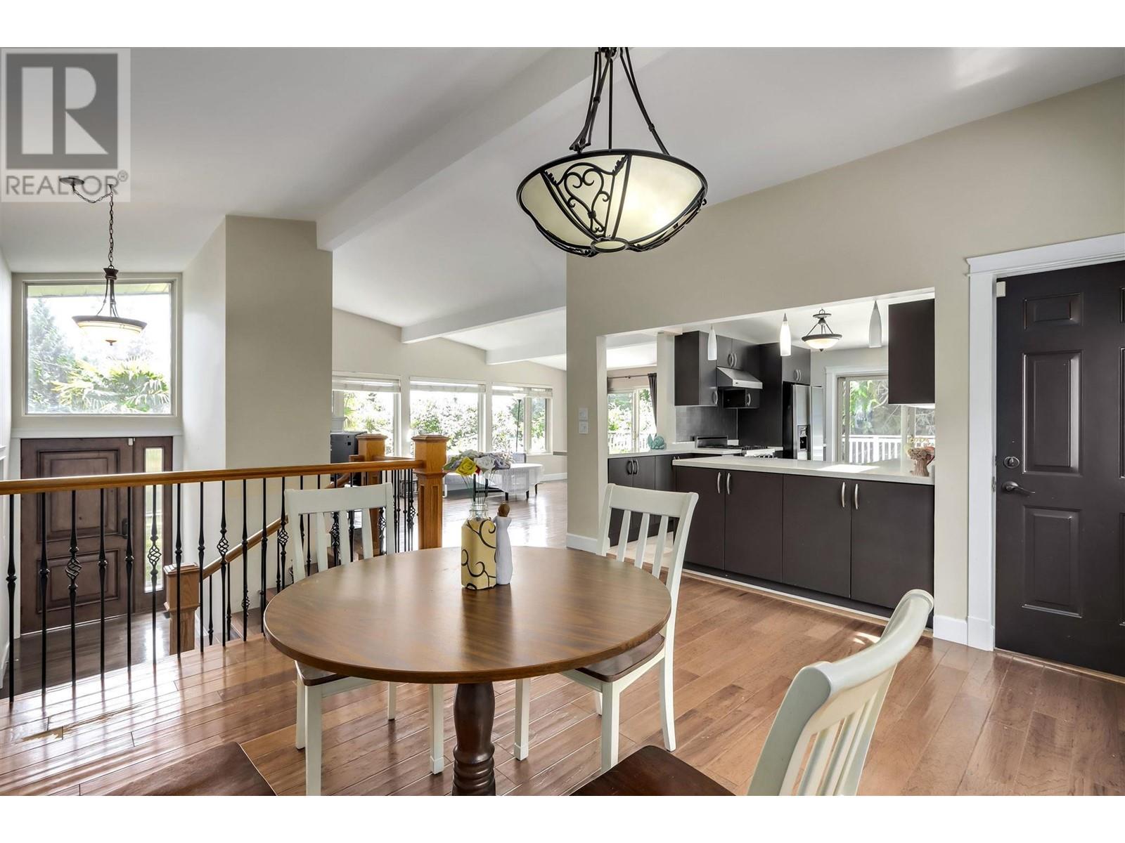 4741 Rutland Road, West Vancouver, British Columbia  V7W 1G6 - Photo 2 - R2787919