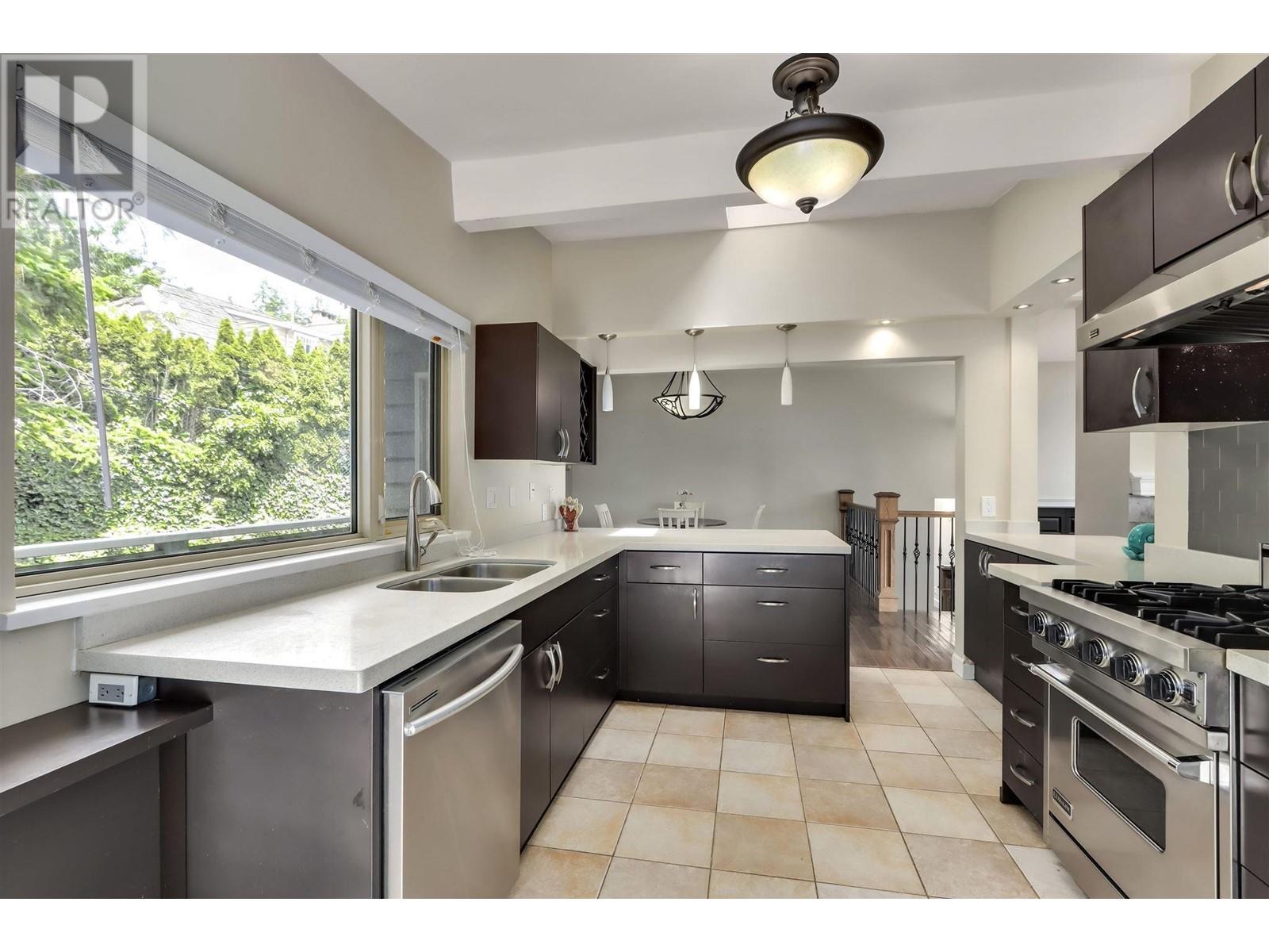 4741 Rutland Road, West Vancouver, British Columbia  V7W 1G6 - Photo 5 - R2787919