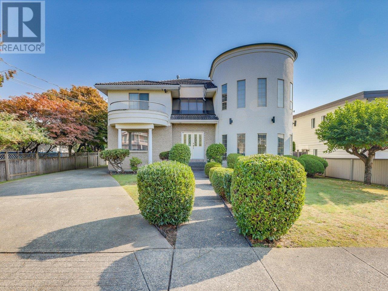 6768 COLBORNE AVENUE, burnaby, British Columbia