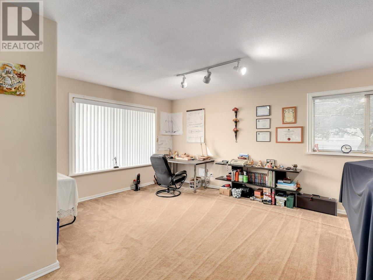 6768 Colborne Avenue, Burnaby, British Columbia  V5E 2N6 - Photo 7 - R2787973