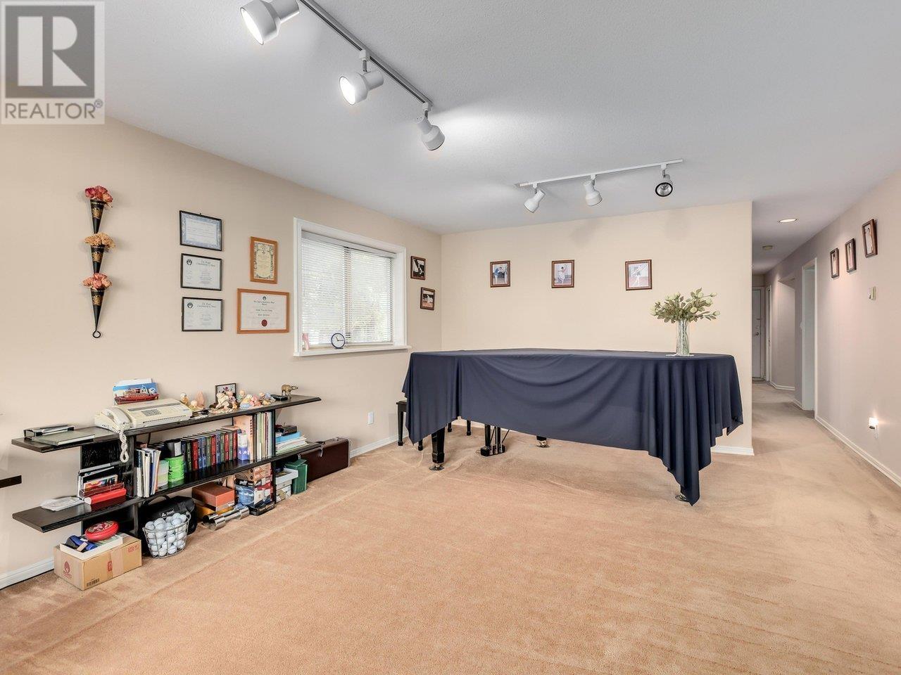 6768 Colborne Avenue, Burnaby, British Columbia  V5E 2N6 - Photo 8 - R2787973
