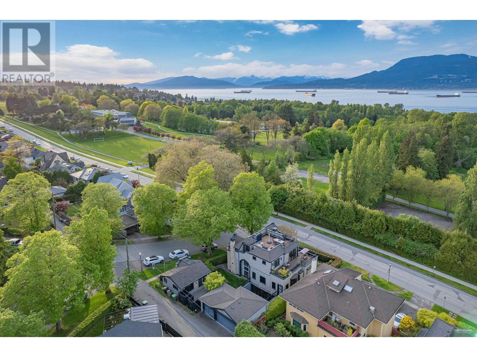 4076 W 8TH AVENUE, vancouver, British Columbia