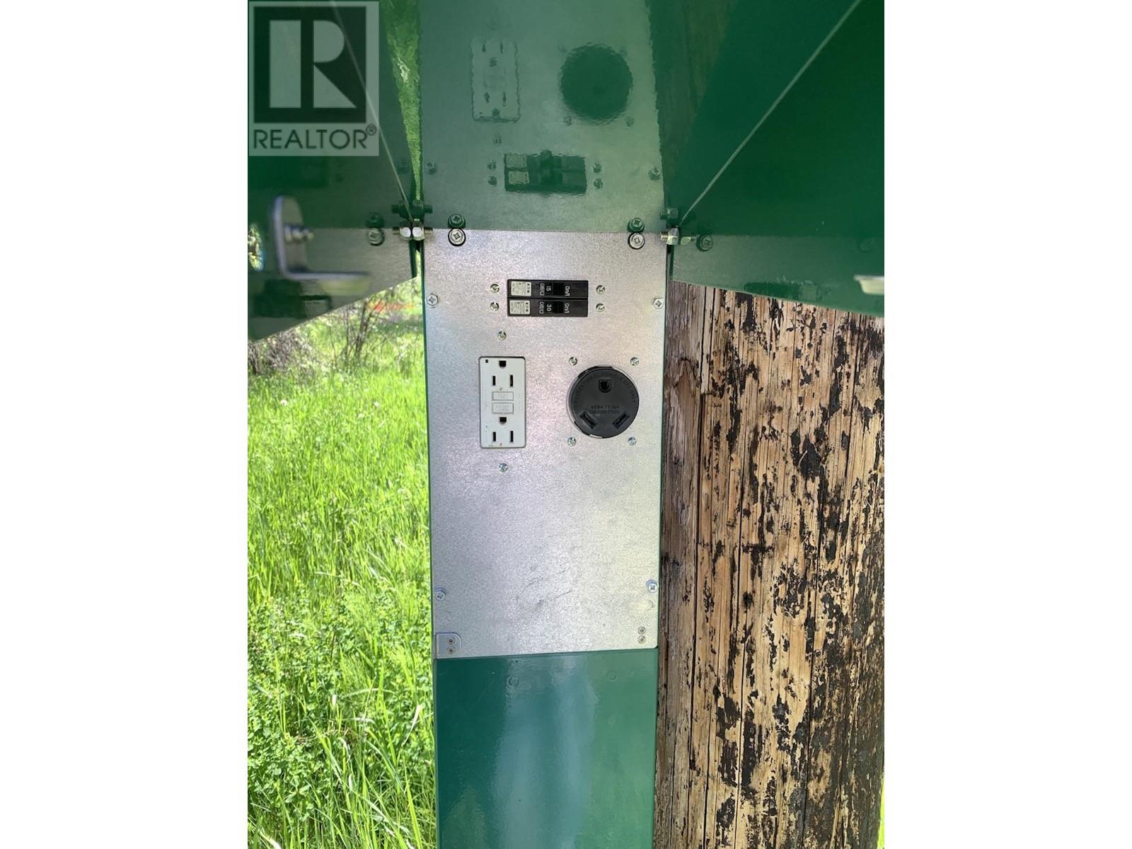 6381 Avola Village Road, Blue River, British Columbia  V0E 1C0 - Photo 9 - 173336