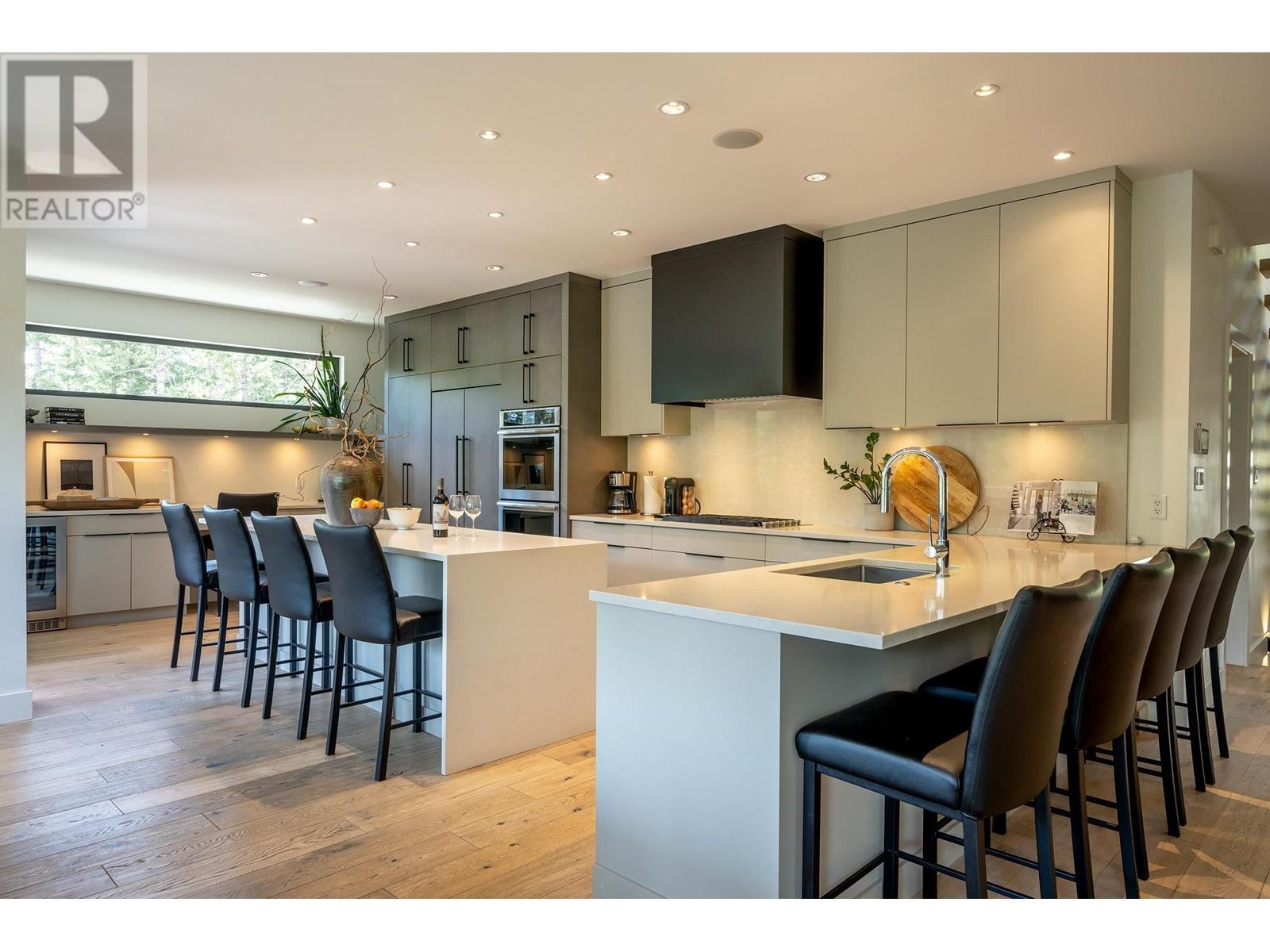 8206 Mountain View Drive, Whistler, British Columbia  V8E 0G3 - Photo 8 - R2786962