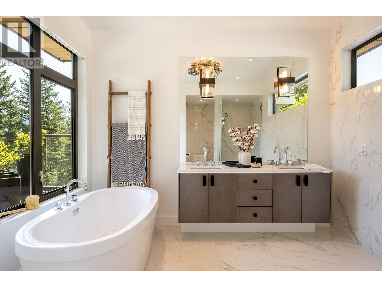 8206 Mountain View Drive, Whistler, British Columbia  V8E 0G3 - Photo 18 - R2786962