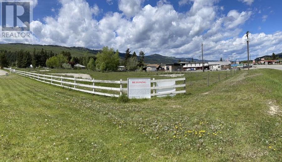 4329 Yellowhead Highway, Barriere, British Columbia   - Photo 1 - 173326