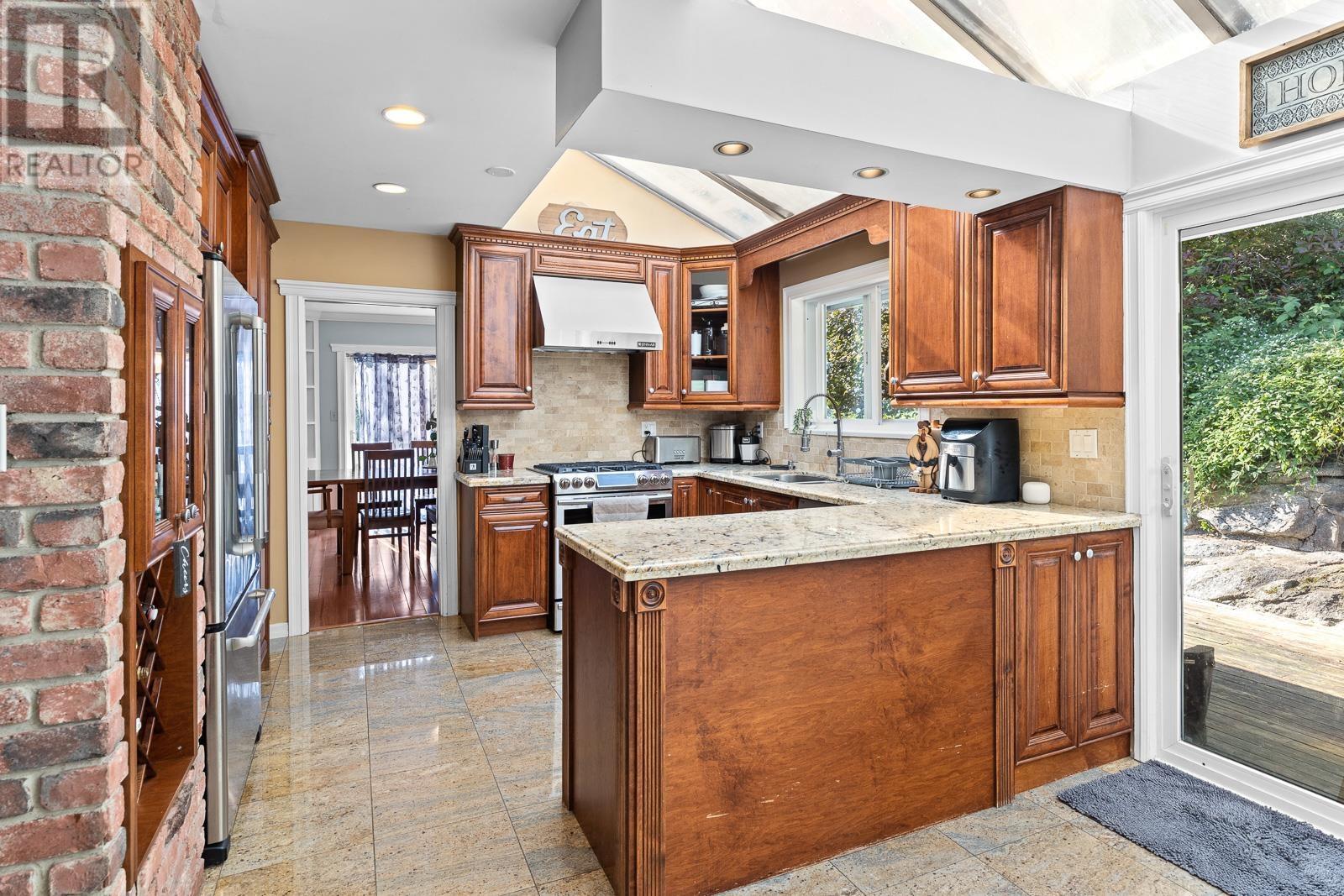 3125 Benbow Road, West Vancouver, British Columbia  V7V 3E1 - Photo 14 - R2788307
