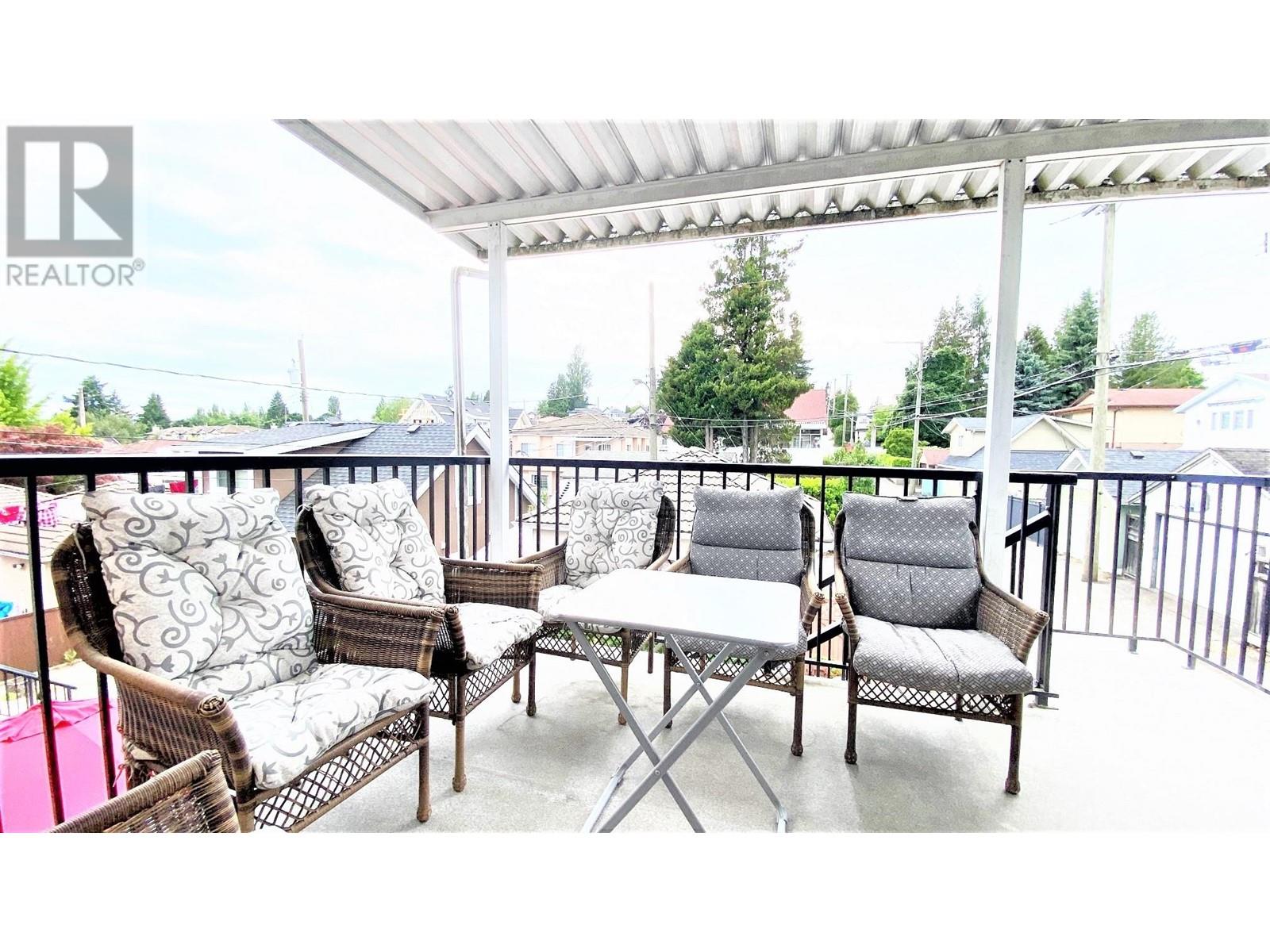 5323 Dumfries Street, Vancouver, British Columbia  V5P 3A3 - Photo 5 - R2787663