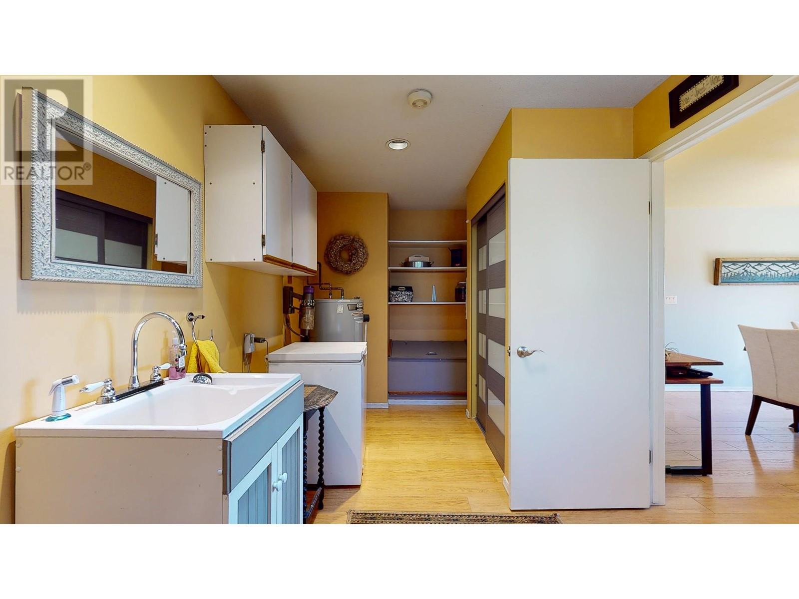 4708 Hotel Lake Crescent, Garden Bay, British Columbia  V0N 1S1 - Photo 29 - R2770850